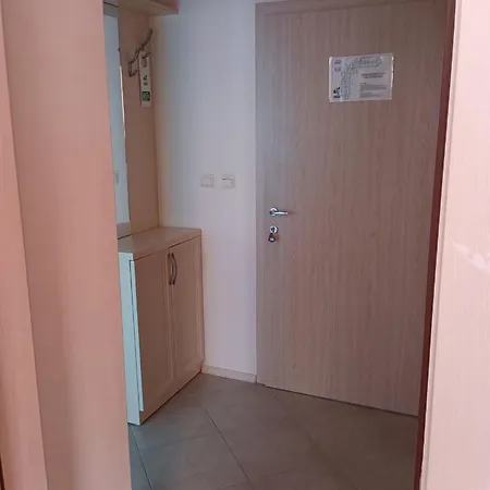 Apartment Excellent In Emberli Aparthotel. Lozenets